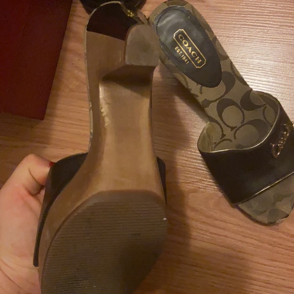 Coach shoes - Picture 4 of 5